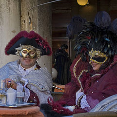фото "русские вельможи на карнавале в Венеции"
