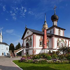 фото "Свято-Троицкий Ново-Голутвин женский монастырь"