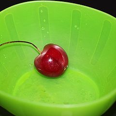 photo "cherry in a bowl"