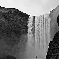фото "Человек и водопад"