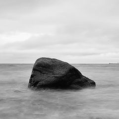 фото "Baltic sea with stone and ship"