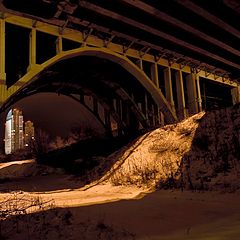 фото "Вид из-под мостов вечером"