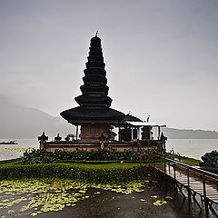 фото "храм на озере"