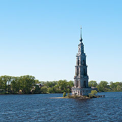 фото "Калязин - затопленная колокольня Николаевского собора."