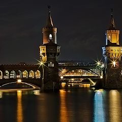 фото "Das Lichterfest 2012 in Berlin. Oberbaumbrücke..."