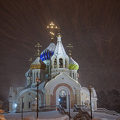 photo "Wind vyuzhit the walls of the temple"