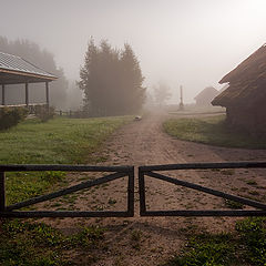 фото "Закрытые ворота"