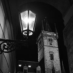 фото "Ночной фонарь и Староместская ратуша"