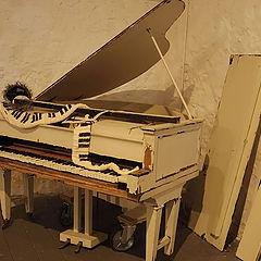 photo "piano sanctuary ...."