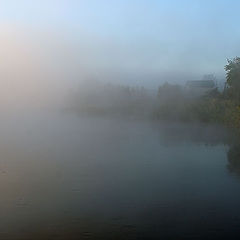 фото "Бежит река в тумане тая"