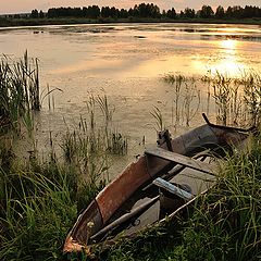 фото "Заброшенная лодка"