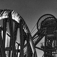 фото "Transporting miners down the Pits"