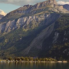 фото "Берег озера Бриенц."