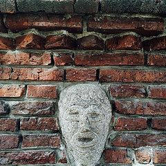 photo "Face In The Wall"