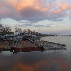 фото "Розовые облака над старым причалом."