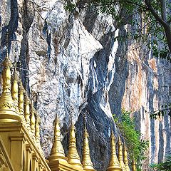 фото "pagodas at the hillside"