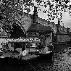 фото "Карлов мост и малый пароход"