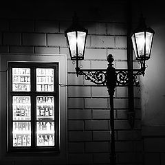 фото "Ночной окно, фонари и отражение"