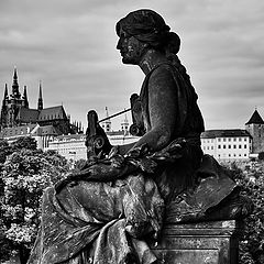 фото "Статуя и Пражский Град"