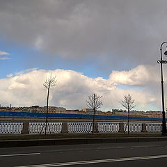 фото "Riverfront on a cloudy day"