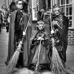 фото "Три поколения Ведьм..."