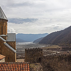 фото "Крепость Ананури, Грузия"