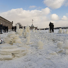 photo "Пешие прогулки по Неве#2.Инсталяция"