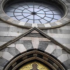 photo "church in Genoa, Italy"