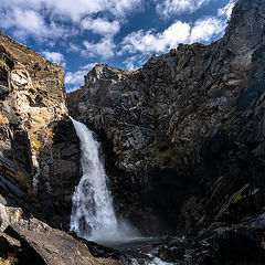 фото ""Острый водопад""