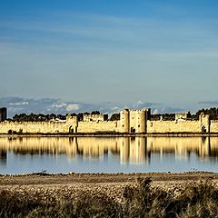 фото "Средневековые стены Эг-Морта"