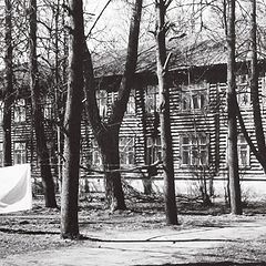 фото "Бараки весной (из альбома "Иваново. Письма с родины")"