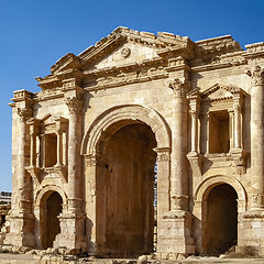 photo "Hadrian Arch in Jerash"