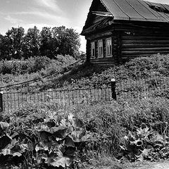 фото "Дом на холмике"