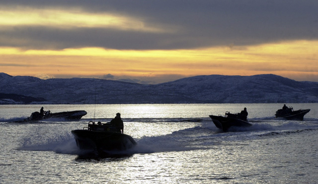 photo "Fast Assault Boats, Norway" tags: reporting, 