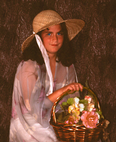 фото "Girl with flower basket" метки: портрет, дети