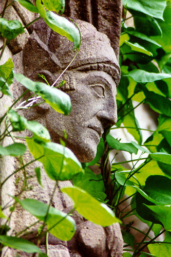 photo "Peeking Evangelist" tags: architecture, travel, landscape, North America