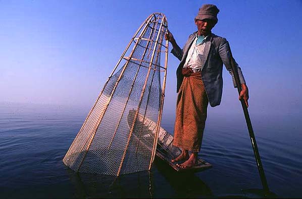 photo "Fisherman at Inle Lake, Myanmar" tags: travel, Asia