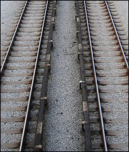 photo "You mast choose your way" tags: abstract, genre, 