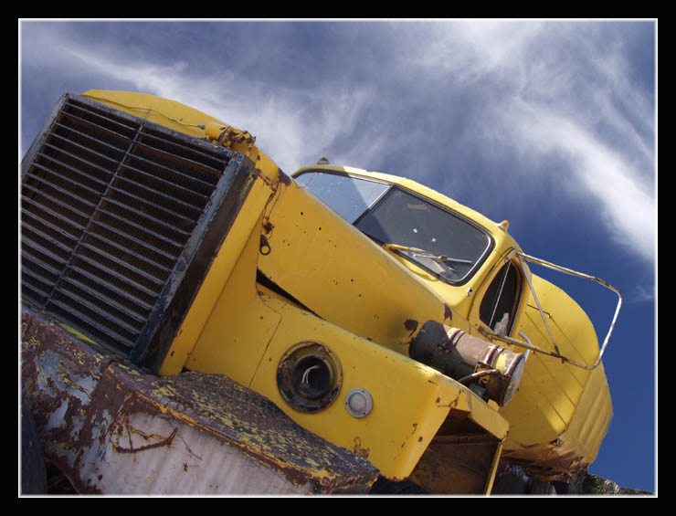 photo "Yellow Truck" tags: misc., still life, 