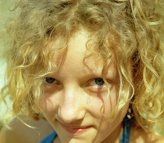 photo "Goldilocks" tags: portrait, children, woman