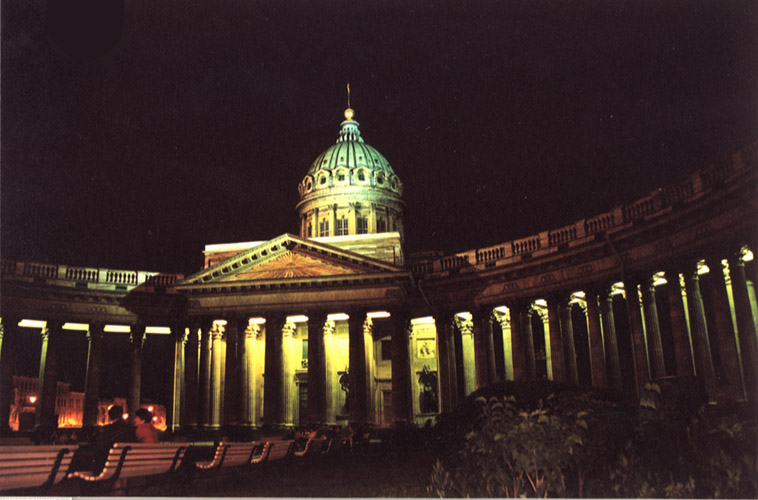 photo "The Kazan cathedral in Saint Petersburg." tags: architecture, landscape, night