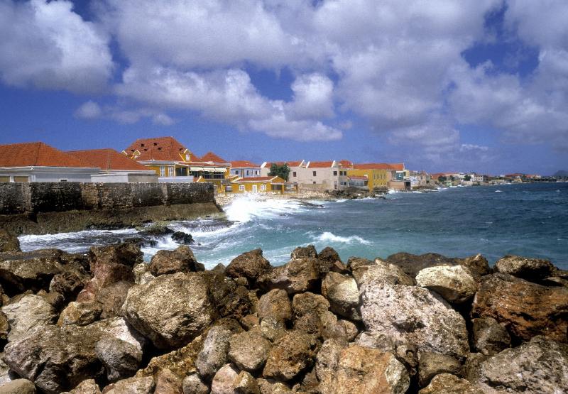 photo "Cura&ccedil;ao Waterfront" tags: travel, landscape, South America, water
