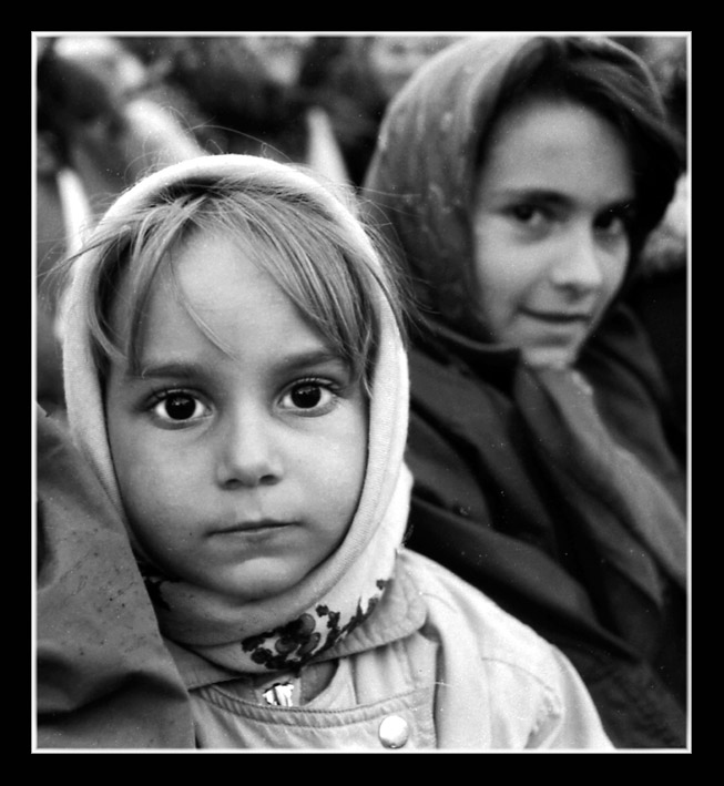 photo "untitled" tags: portrait, reporting, children