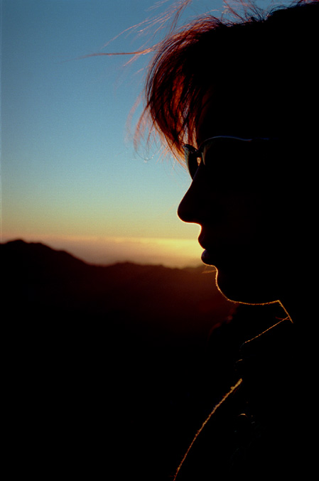 photo "Outline" tags: portrait, landscape, mountains, woman