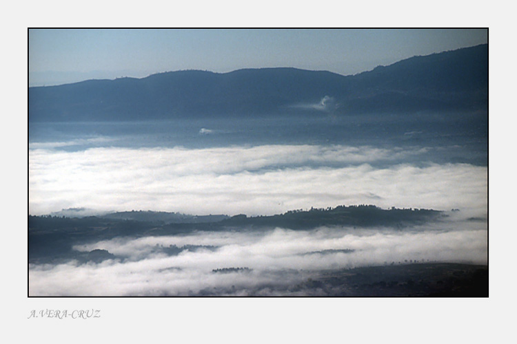 photo "Misty Valley" tags: landscape, mountains