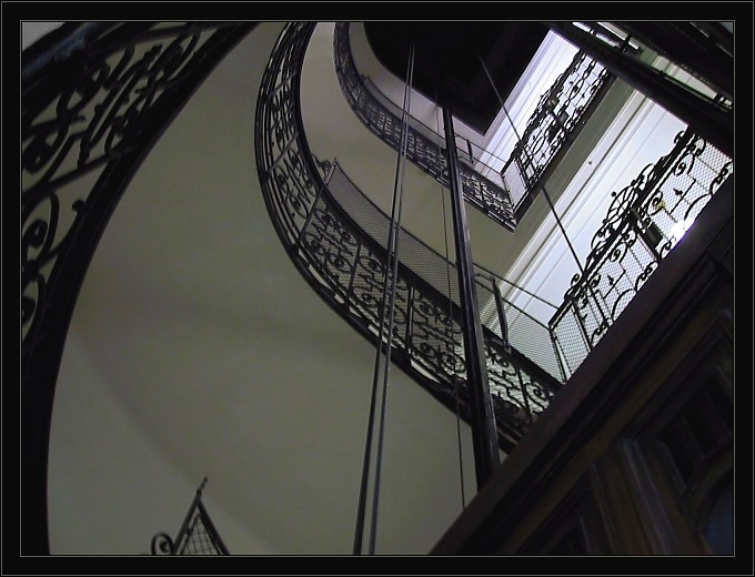 фото "Old Elevator" метки: абстракция, 