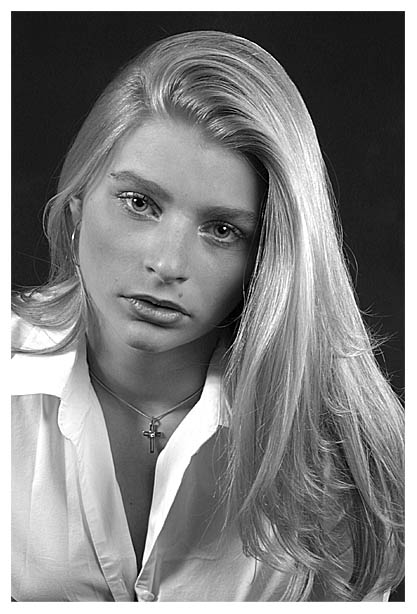 photo "Eveline in Black & White" tags: portrait, woman