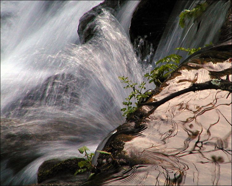 photo "Water #3 - The jump" tags: landscape, nature, water