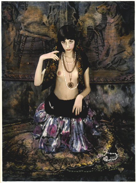 фото "Girl against a Persian Carpet Background_2" метки: ню, 