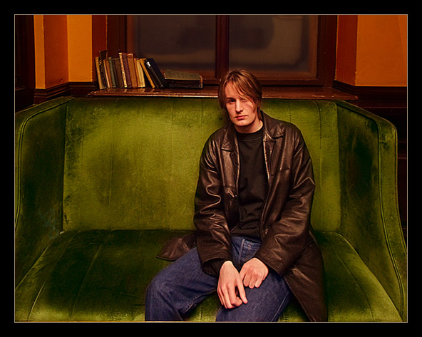 photo "Blue Denim, Black Leather - Green Suede, Orange Pa" tags: portrait, man